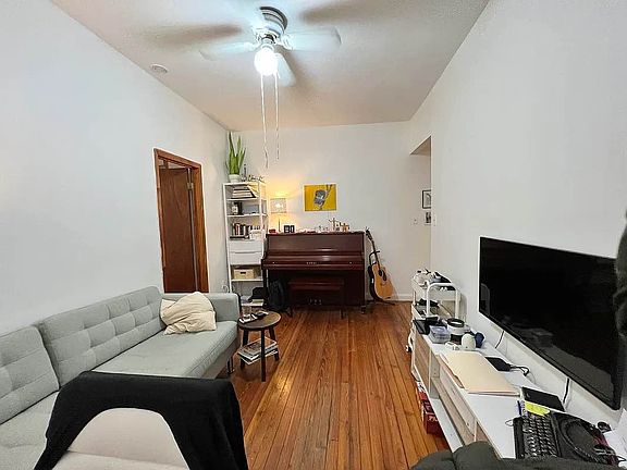 3rd image of 714 Amsterdam Ave #3