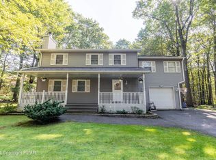 2123 Titania Rd, Tobyhanna, PA 18466
