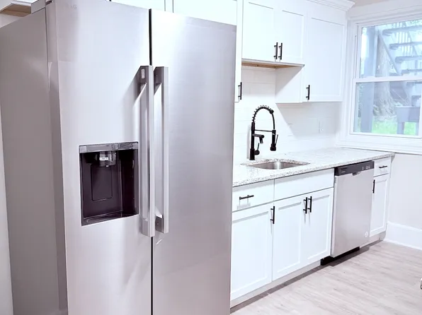 37 Southfield Ave, Stamford, CT