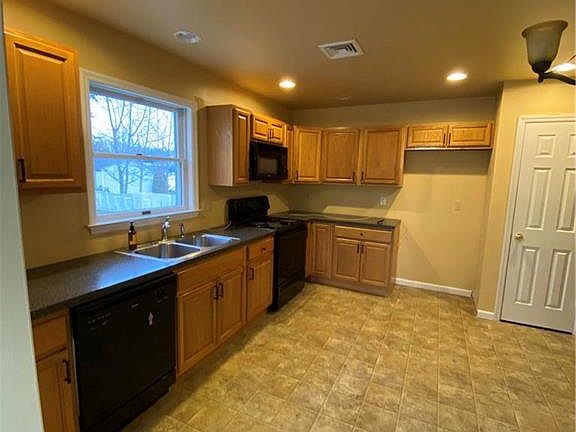 3rd image of 2862 Christian Springs Rd