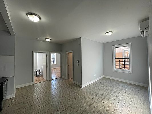 2nd image of 1354 Findlay Ave #2B