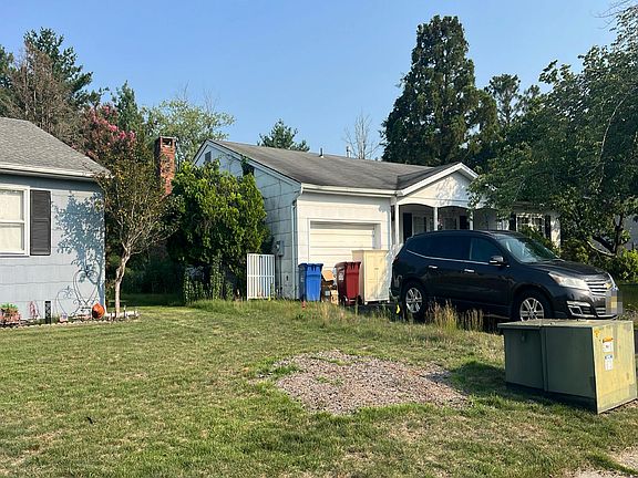 3rd image of 103 Georgetown Rd