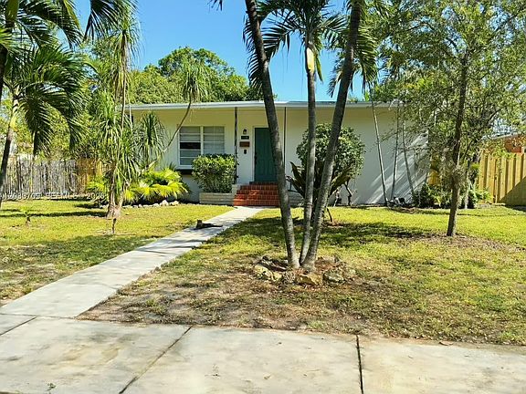 3rd image of 1135 NE 133rd St