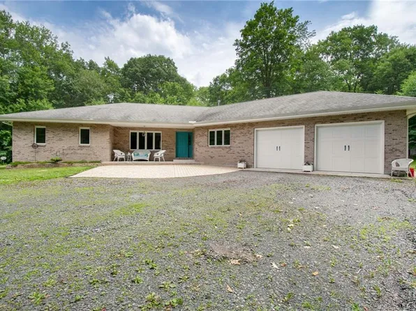 810 Thompson Street, Glastonbury, CT 06033