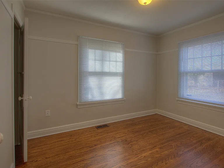 1316 S Knoxville Ave — Photo 15