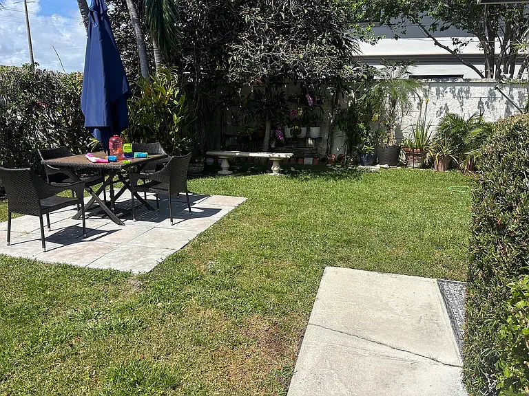 197 NE 23rd St #1A — Photo 9