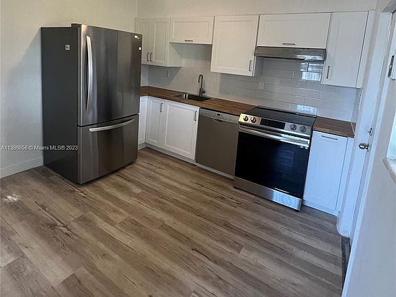 4th image of 3331 NW 43rd Ter #3331