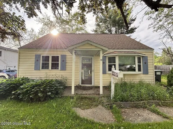 11 Luella Road, Latham, NY 12110