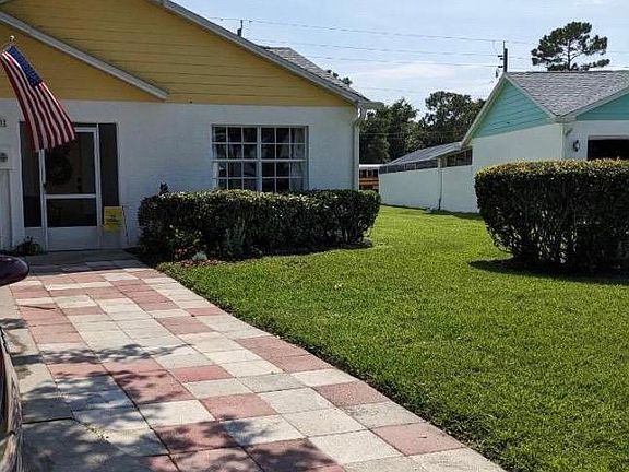 3rd image of 813 Villa Dr