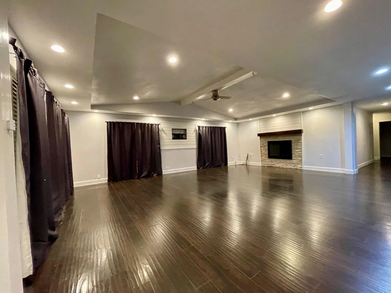 3 bed, 3.5 bath, 2732 sqft, $2,250 — Photo 4