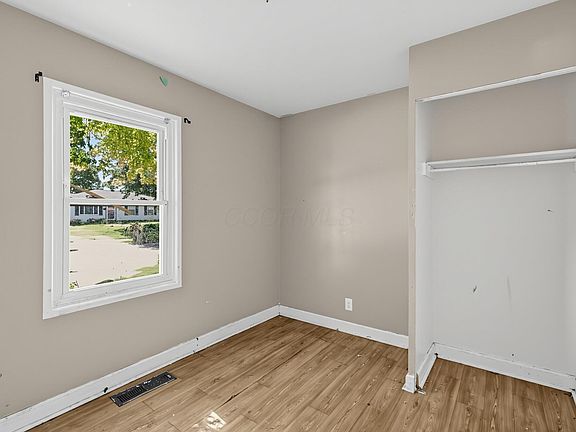 5th image of 126 Phelps Rd