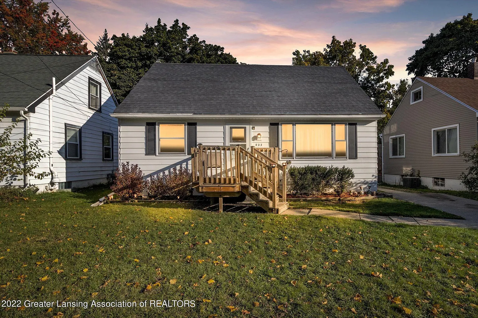 523 E Cavanaugh Rd photo 1
