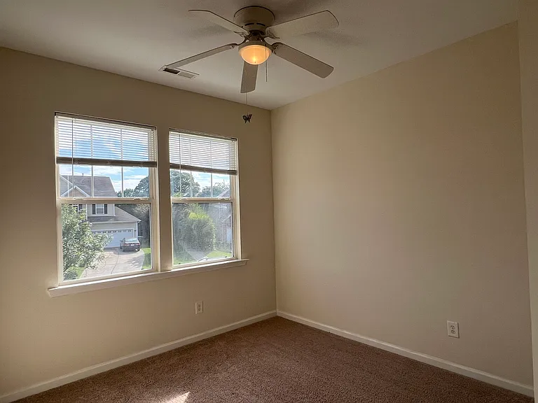 1429 Dairy Glen Dr — Photo 36