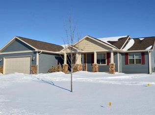256 Noahs Arc Ct, Evansville, WI 53536