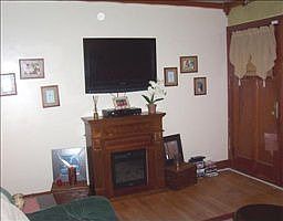 3rd image of 132 W Railroad Ave