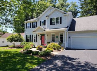 7200 Moss Creek Cir, Liverpool, NY 13090