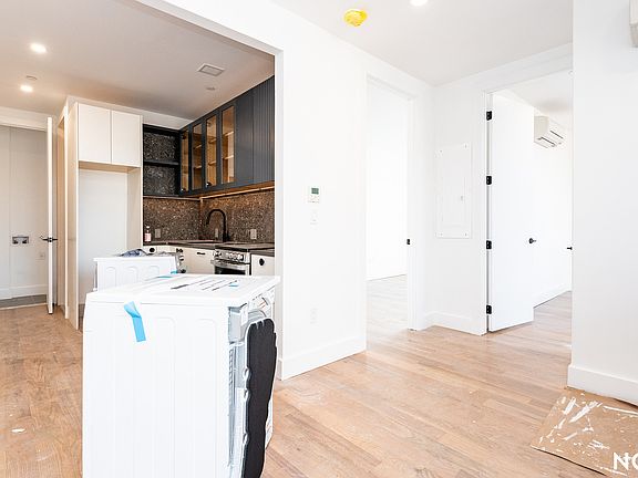 5th image of 228 N 7th St #304