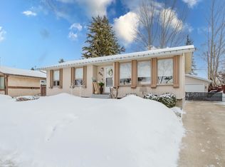 8245 94th Ave, Fort Saskatchewan, AB T8L3L5