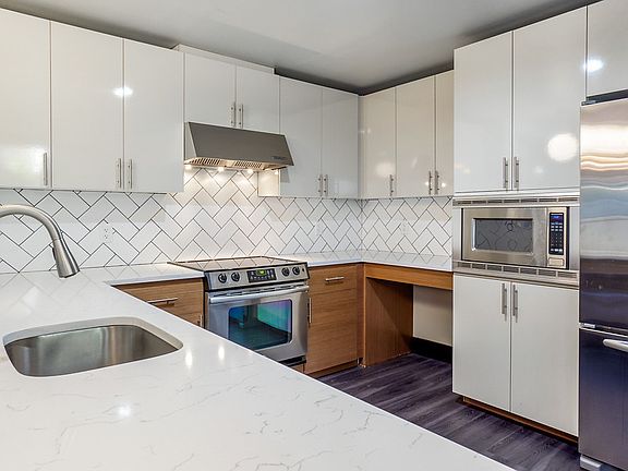 4th image of 523 Broadway E #559