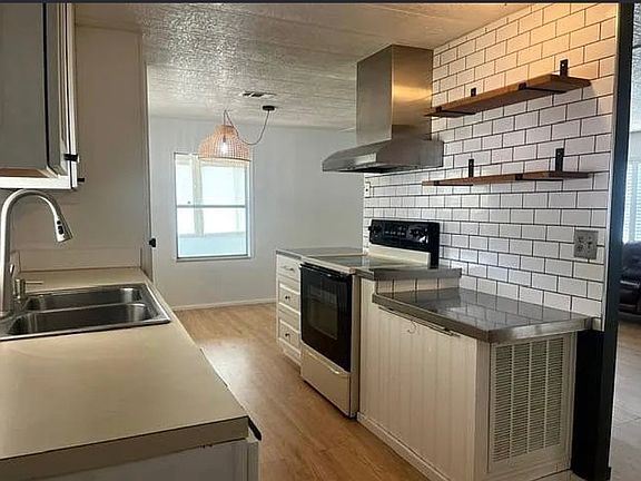 2nd image of 4378 Indian River Dr W
