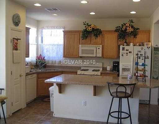 3rd image of 9207 Cabin Cove Ave