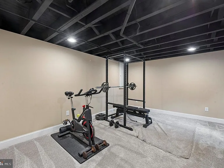 704 Swarthmorewood Ln — Photo 16