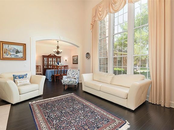 5th image of 6213 Wildwood Dr