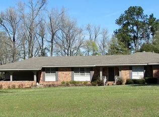 398 Moffett Dr, Center, TX 75935