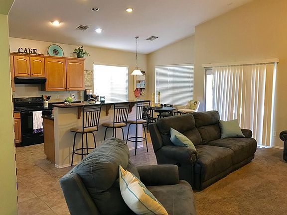 3rd image of 2308 E Ebony Dr