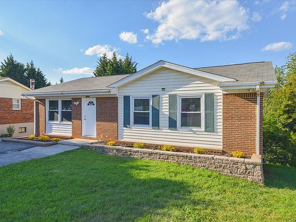2nd image of 1084 Maywood Dr