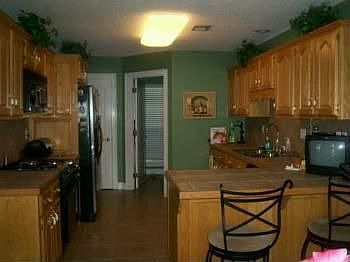 3rd image of 1341 Fairfield Dr