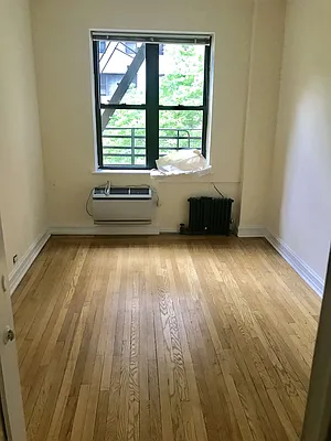 Rented by Avenues Real Estate | media 33