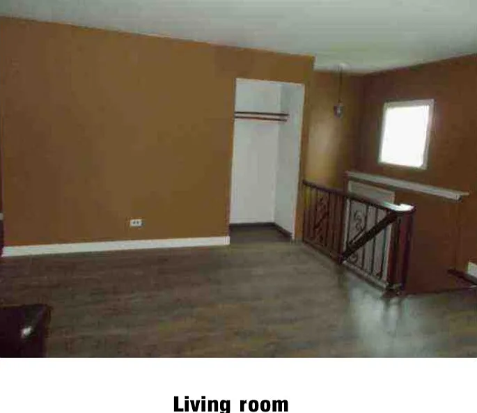 3 bed, 979 sqft, $2,000 — Photo 2