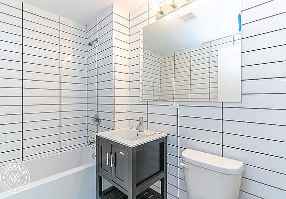 4th image of 1470 Eastern Pkwy #4F