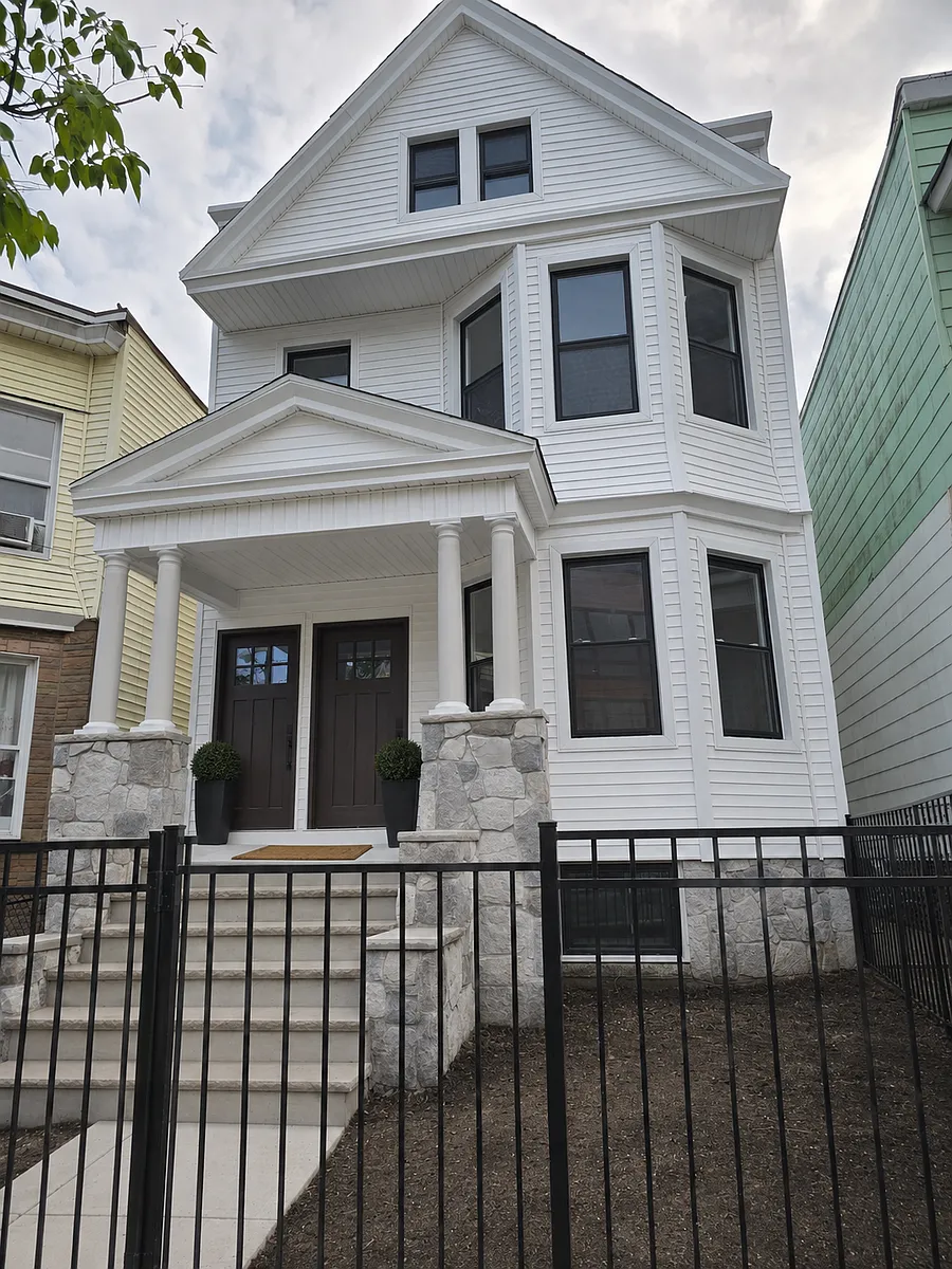 Building Photo - 15 Dwight St #2