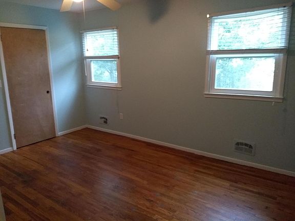 4th image of 5 Malta Ct