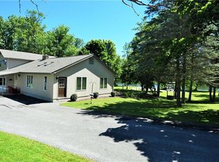 63 Riverside Dr, Phoenix, NY 13135