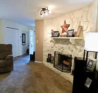 2001 Lemontree Ln — Photo 11