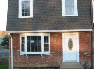 1028 Manning Dr, Fredericksburg, VA