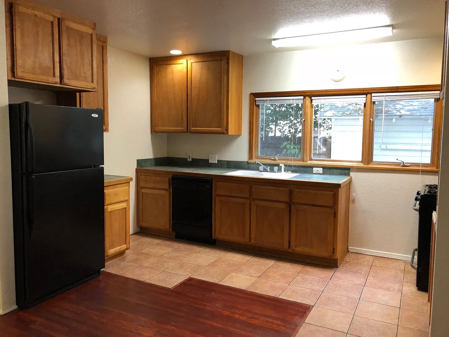 *Reserve For Summer 2027* 5 Bedroom 3 Bath Chico Charmer — Photo 4