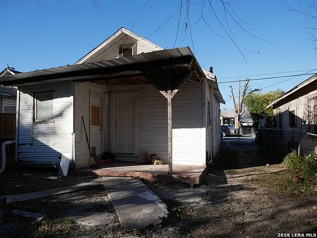 1820 Ruiz St — Photo 22