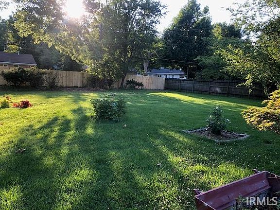 5th image of 1411 Bradford Ct