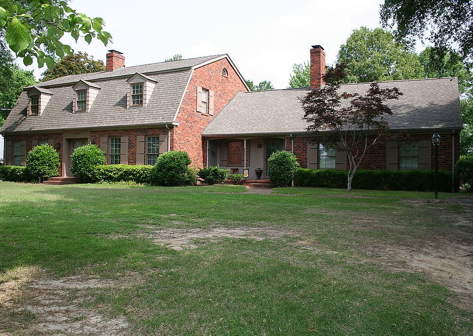 1st image of 1020 Thorntree Dr