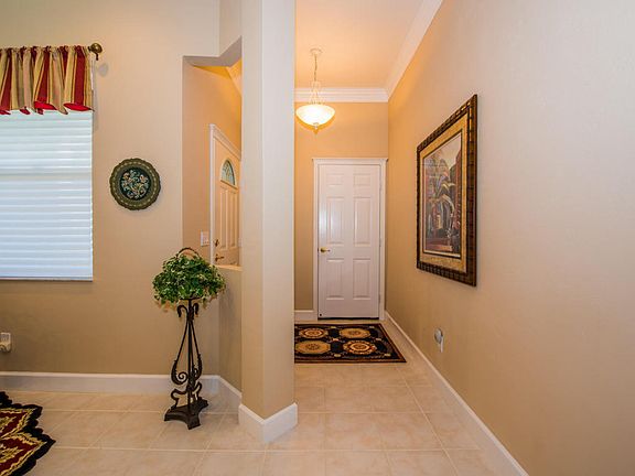4th image of 1140 Athlone Way
