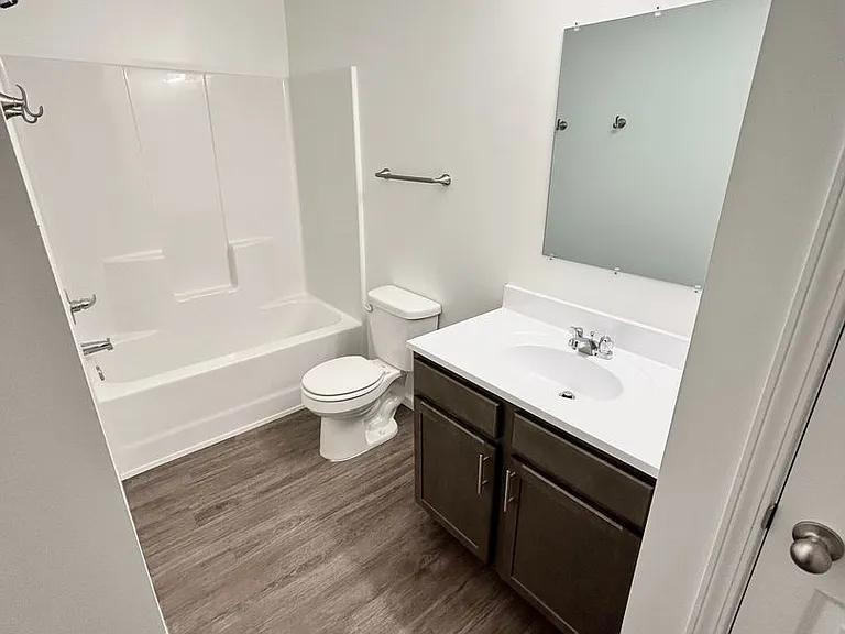 Sagamore Winds Apartments — Photo 87