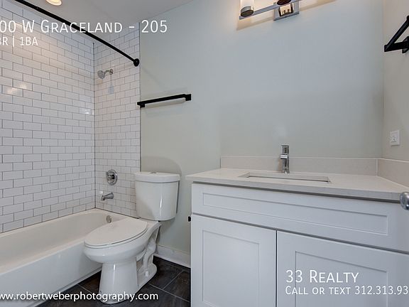 4th image of 800 Graceland Ave #205