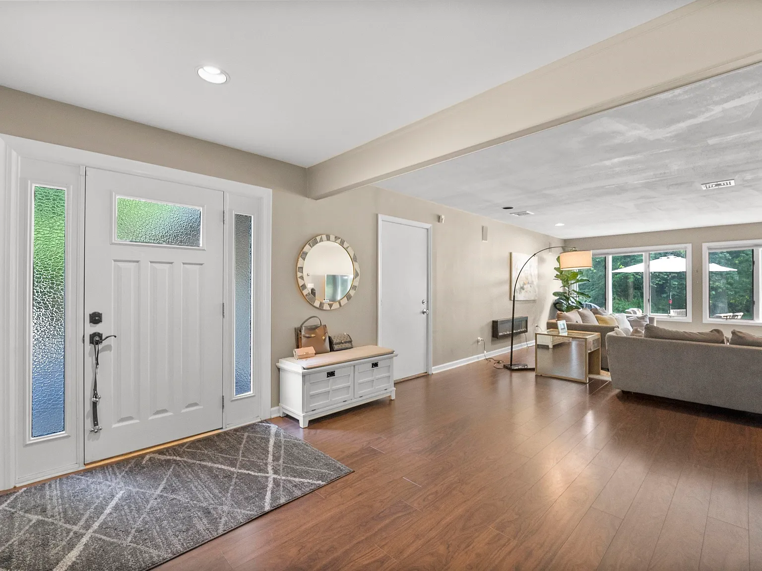 4 bed, 3.5 bath, 3498 sqft, $7,200 — Photo 2