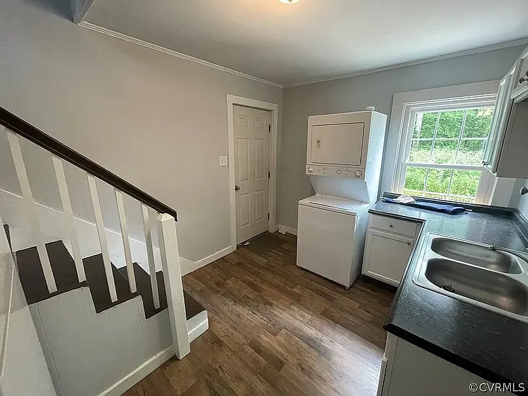 417 N Bridge St — Photo 10