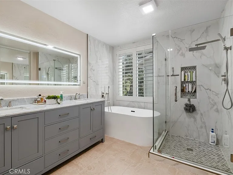 151 Church Pl — Photo 16