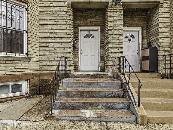 5th image of 132 Court Street